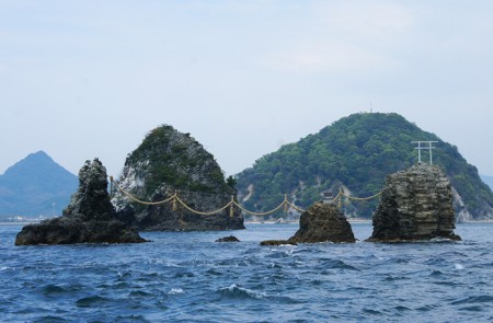 夫婦岩（玉理・寒戸島）｜見る・体験する｜瀬戸内・松山 里島めぐり