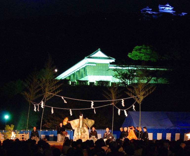 松山城薪能
