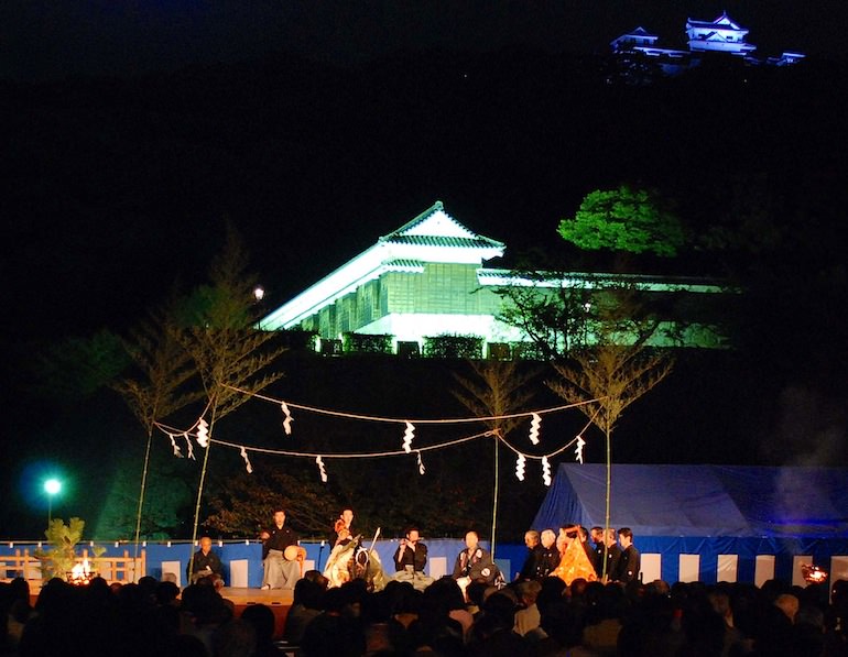 松山城薪能