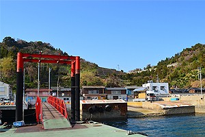 津和地港「海の駅」