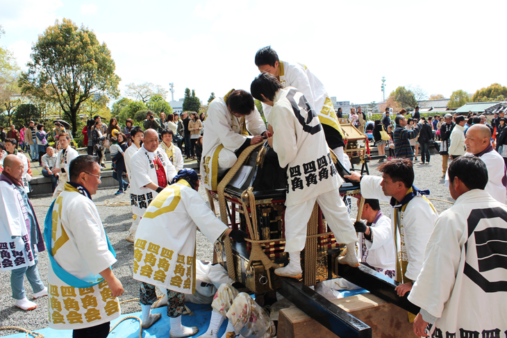 昭和の古町神輿ロープ巻き