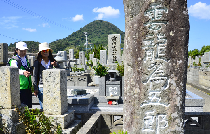 船踊りとウォーキングと祭り寿司
